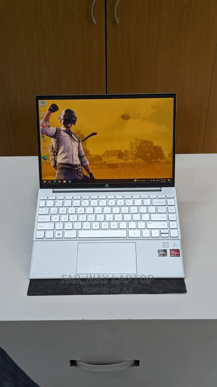 New Laptop HP Pavilion 13 16GB AMD Ryzen 5 SSD 256GB