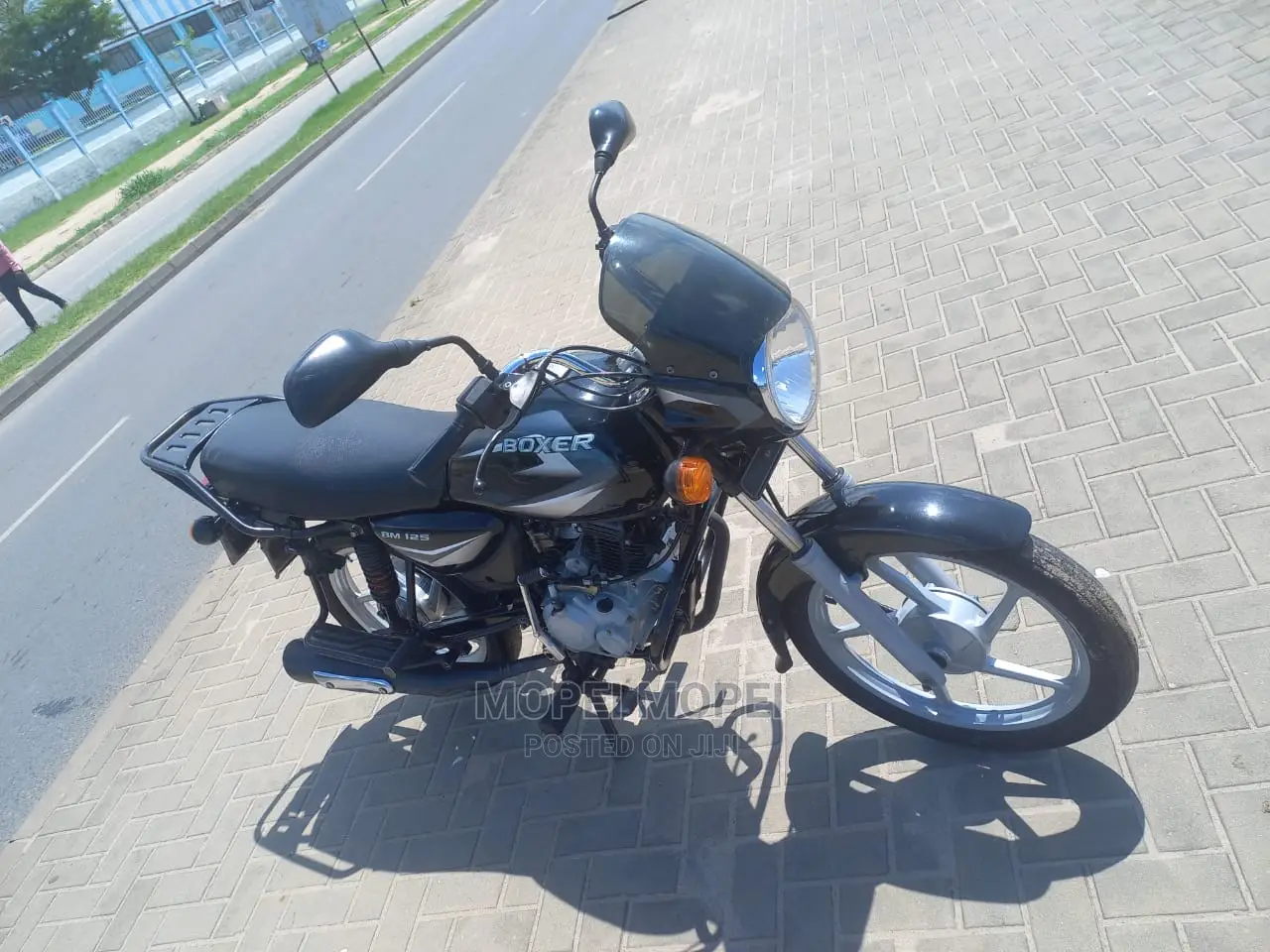 Bajaj Boxer X125 2021 Brown