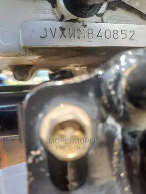 Bajaj Boxer X125 2021 Brown