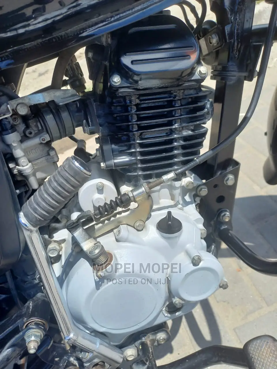 Bajaj Boxer X125 2021 Brown