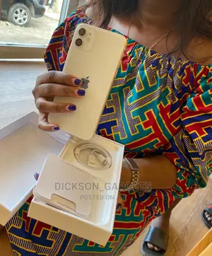 Apple iPhone 11 64 GB White