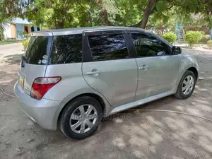 Toyota IST 2006 Beige