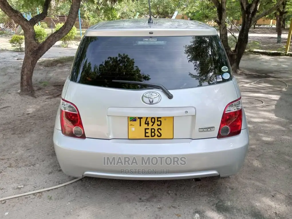 Toyota IST 2006 Beige