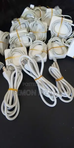 Apple Macbook Adapter Magsafe, Magsafe 2, Type C.