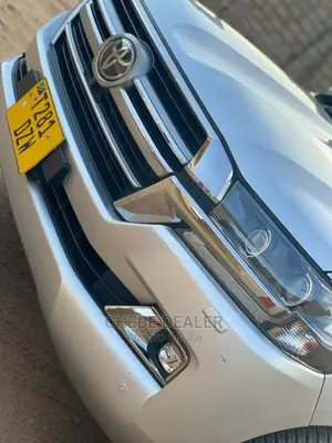 Toyota Land Cruiser 4.0 V6 EXR 2018 Silver
