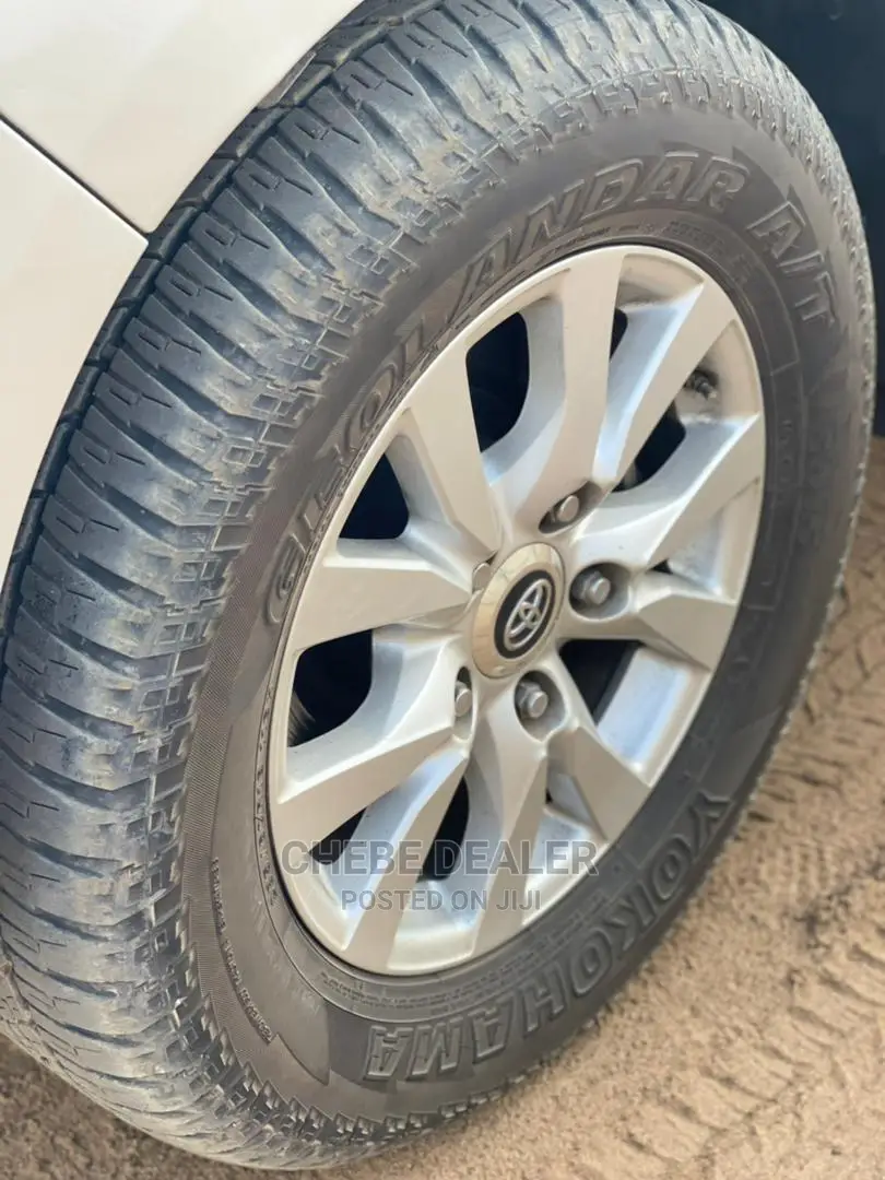 Toyota Land Cruiser 4.0 V6 EXR 2018 Silver