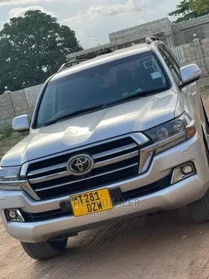 Toyota Land Cruiser 4.0 V6 EXR 2018 Silver