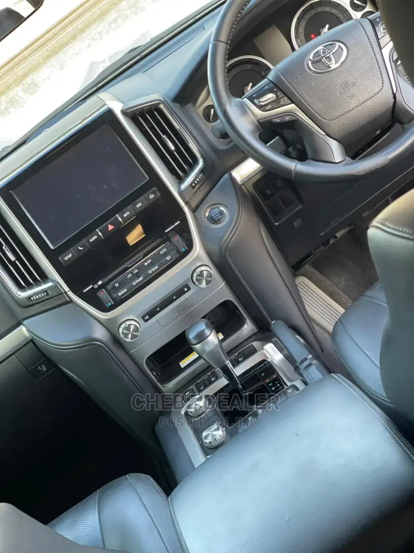 Toyota Land Cruiser 4.0 V6 EXR 2018 Silver