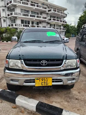 Toyota Hilux 2.5 Cab 2005 Green