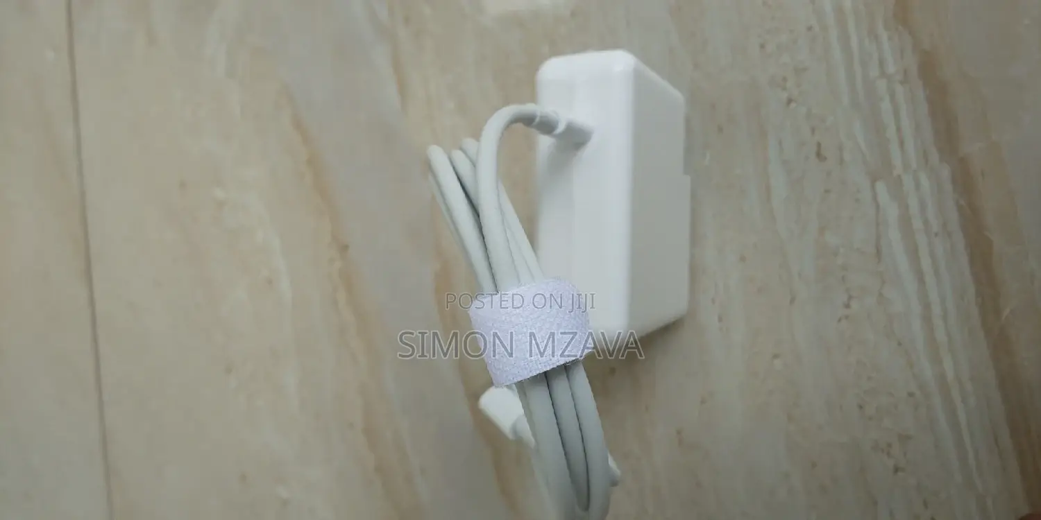 Clean, Used Apple Power Adapter Magsafe, Magsafe 2, C Type