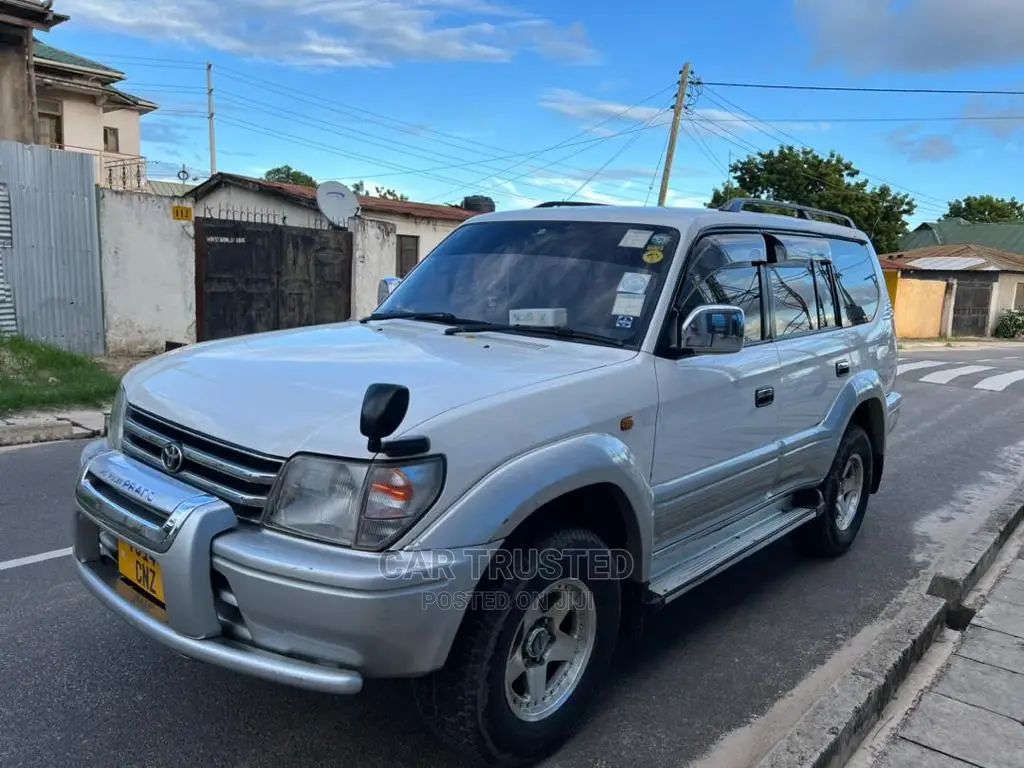 Toyota Land Cruiser Prado 2.7 16V 5dr 1999 Silver