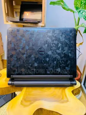 Laptop Dell Latitude 3550 4GB Intel Core I5 HDD+SSD 500GB
