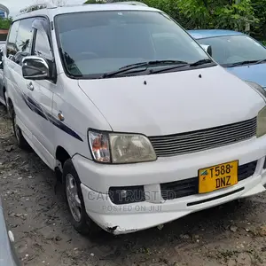Toyota Noah 2.0 FWD (8 Seater) 2001 White