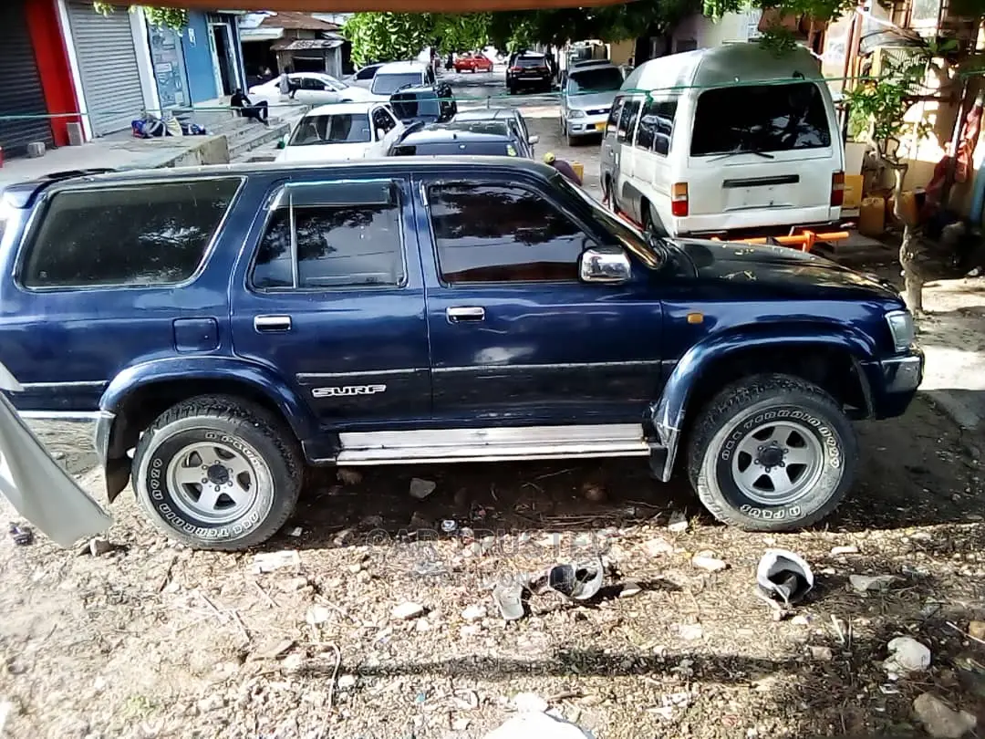 Toyota Hilux Surf 3.0DT 2001 Blue