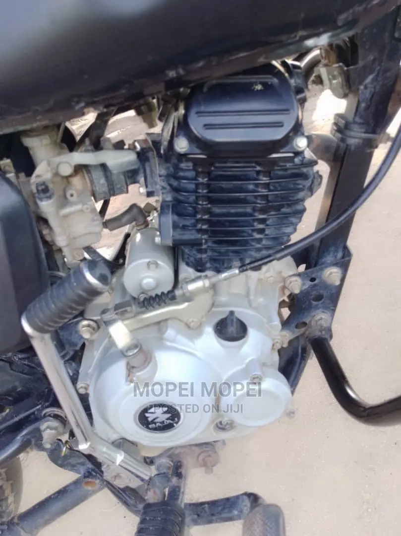 New Bajaj Boxer 2022 Black