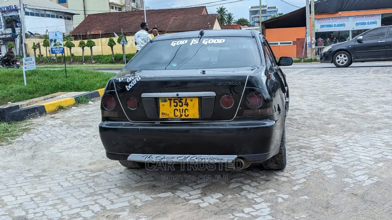 Toyota Altezza AS 200 Gita Automatic 2001 Black
