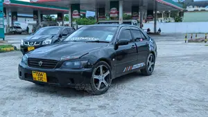 Toyota Altezza AS 200 Gita Automatic 2001 Black