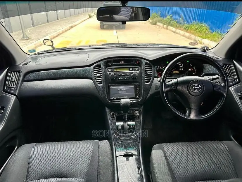 Toyota Kluger 2005 Black