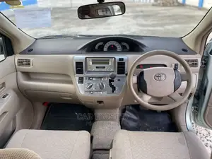 Toyota Raum 1.5 FWD 2005 Beige