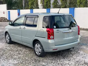Toyota Raum 1.5 FWD 2005 Beige
