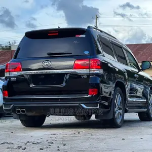 Toyota Land Cruiser 2016 Black