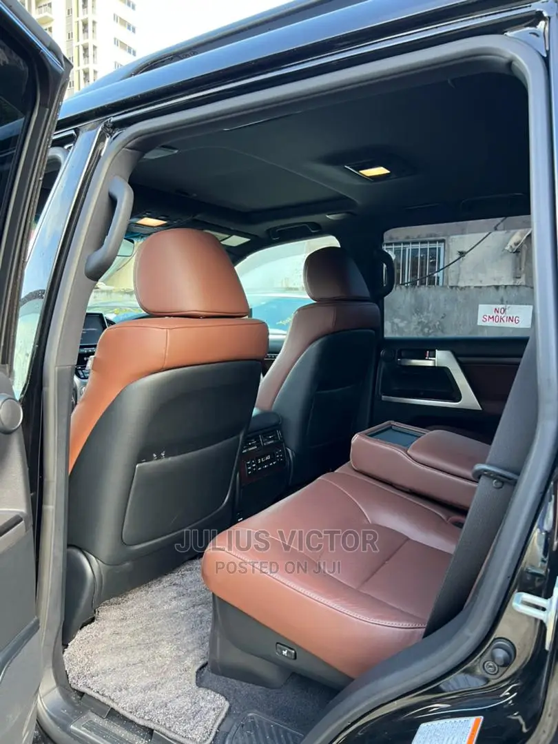 Toyota Land Cruiser 2016 Black