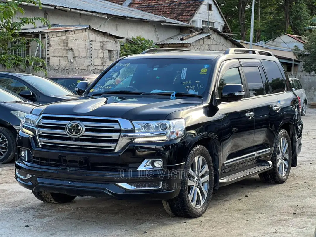 Toyota Land Cruiser 2016 Black
