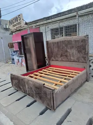 Kitanda Bedsofa Dizain Nzur Na Kitambaa Adimu