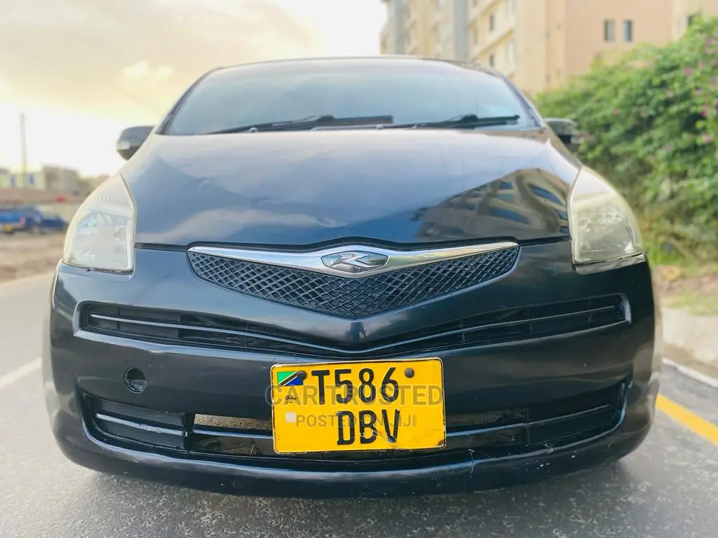 Toyota Ractis 1.5 FWD 2006 Beige