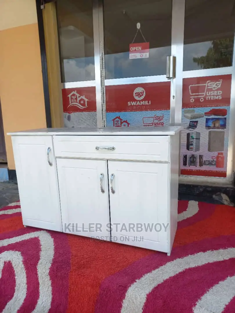 Kitchen Cabinet Kali Sanaaa