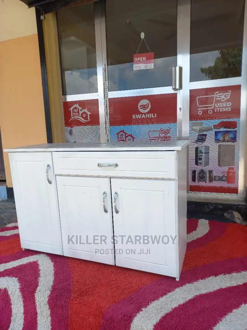 Kitchen Cabinet Kali Sanaaa