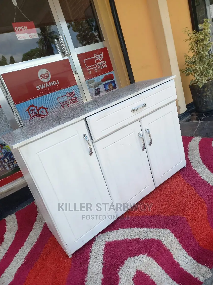 Kitchen Cabinet Kali Sanaaa