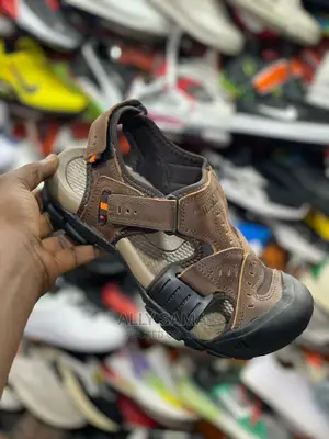 Open Shoes Brown