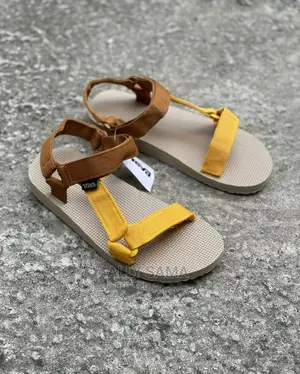 Open Shoes Brown