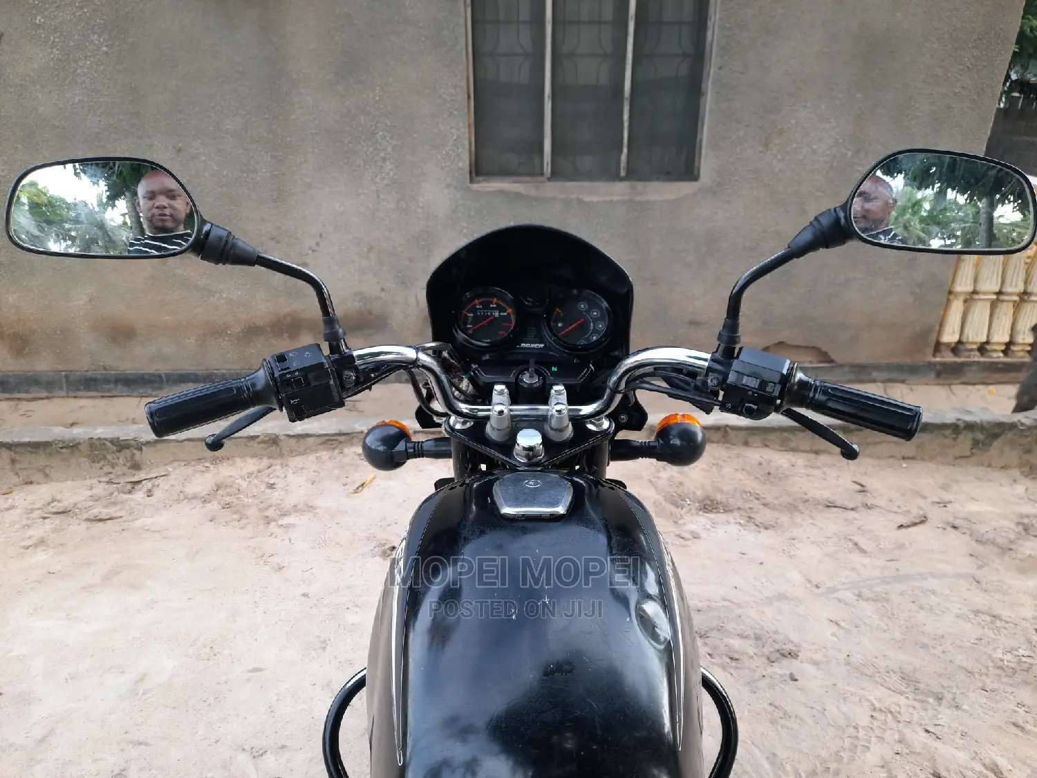Bajaj Boxer X125 2022 Brown
