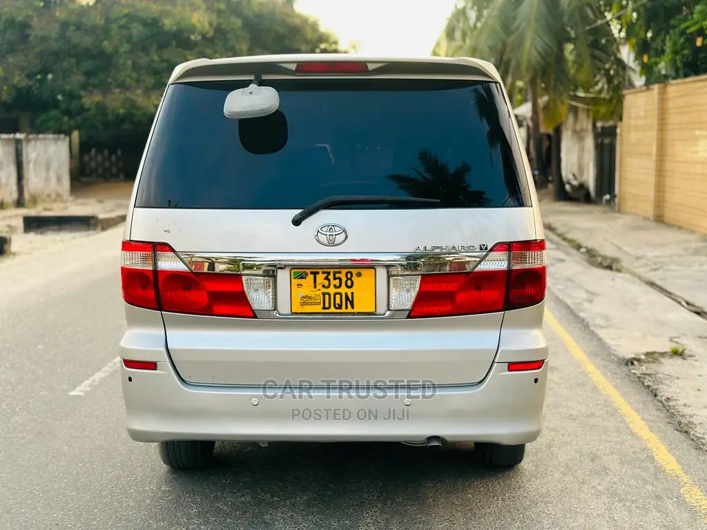 Toyota Alphard 2005 Silver