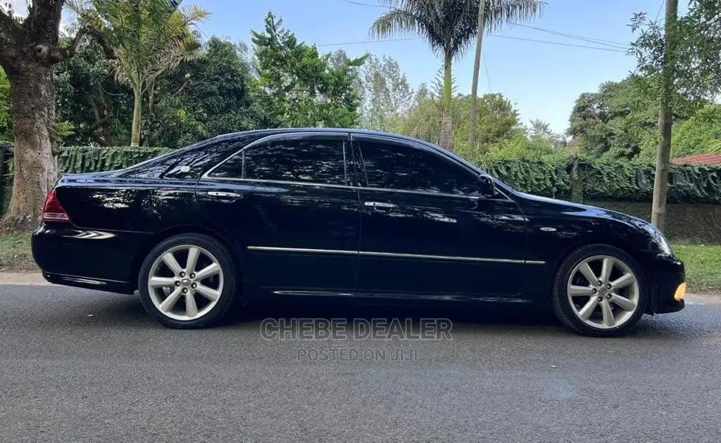 Toyota Crown 2006 Black