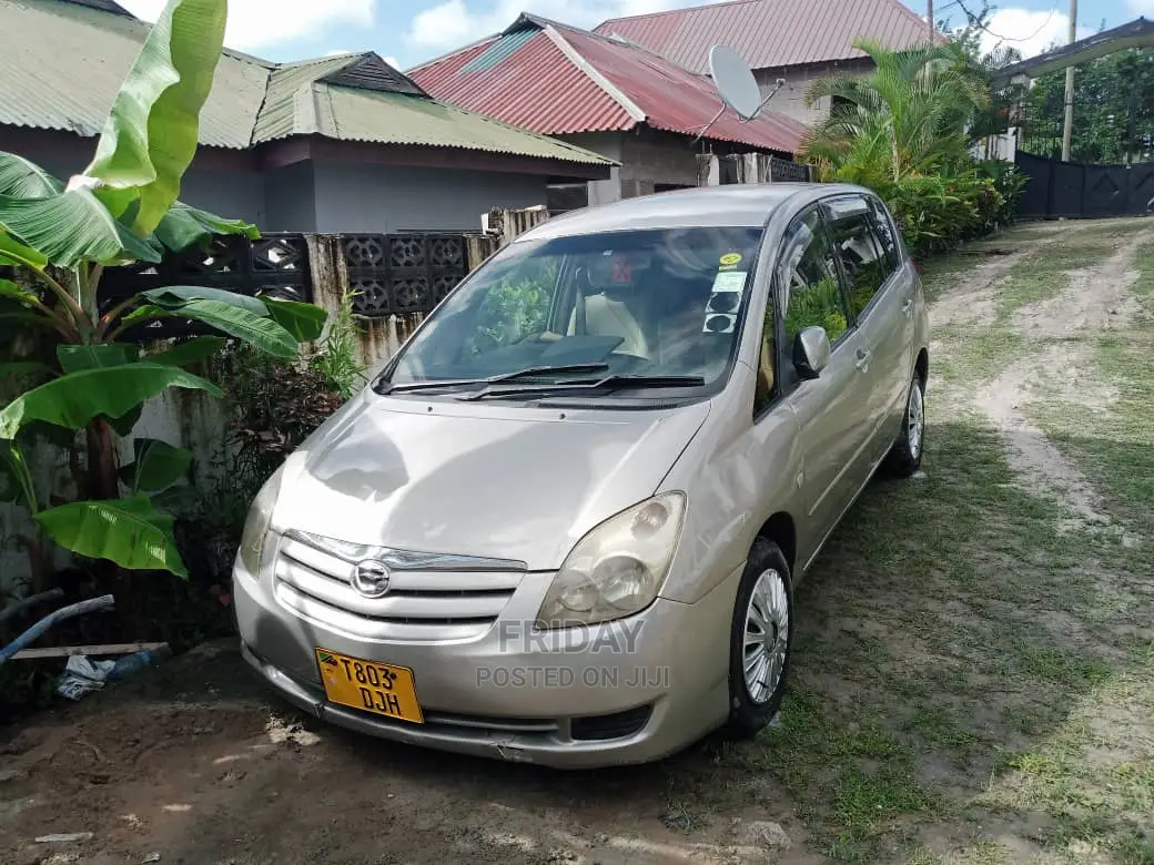 Toyota Corolla Spacio 1.5 X 2004 Gold