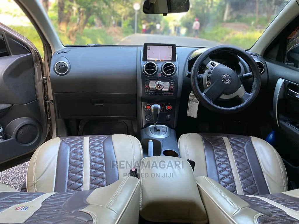 Nissan Dualis 2010 Gold