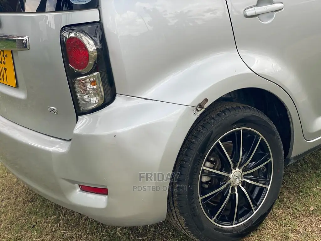 Toyota Corolla Rumion Hatchback 1.5 FWD 2008 Silver