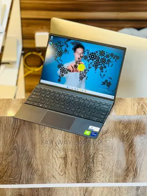 New Laptop Dell Vostro 13 5370 16GB Intel Core I7 SSD 512GB