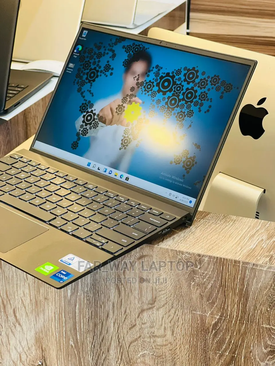 New Laptop Dell Vostro 13 5370 16GB Intel Core I7 SSD 512GB