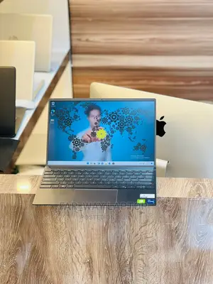 New Laptop Dell Vostro 13 5370 16GB Intel Core I7 SSD 512GB