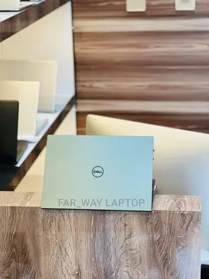 New Laptop Dell Vostro 13 5370 16GB Intel Core I7 SSD 512GB