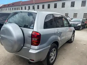 Toyota RAV4 1.8 2005 Silver