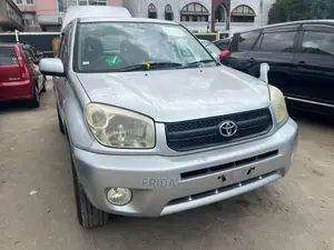 Toyota RAV4 1.8 2005 Silver