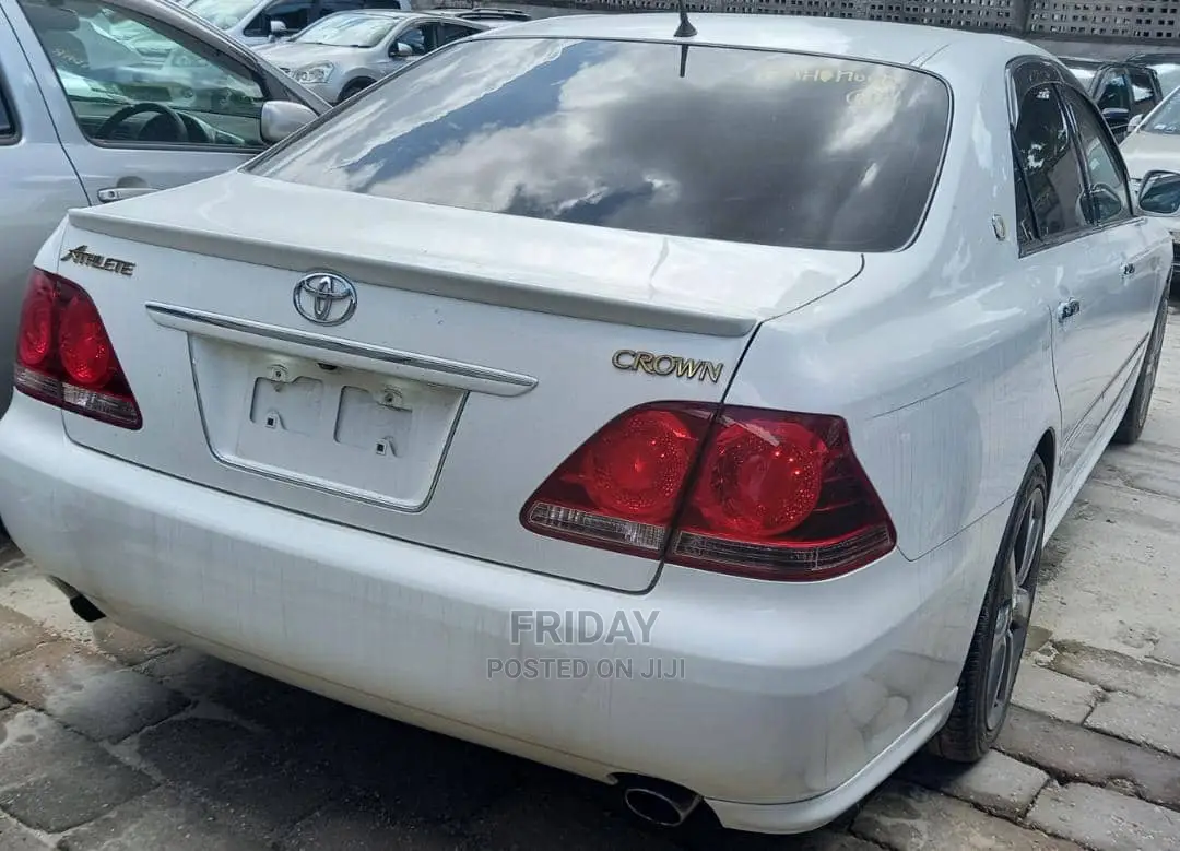 Toyota Crown 2007 White