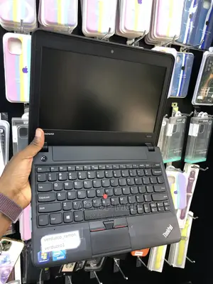 Laptop Lenovo ThinkPad X131e 4GB Intel HDD 320GB