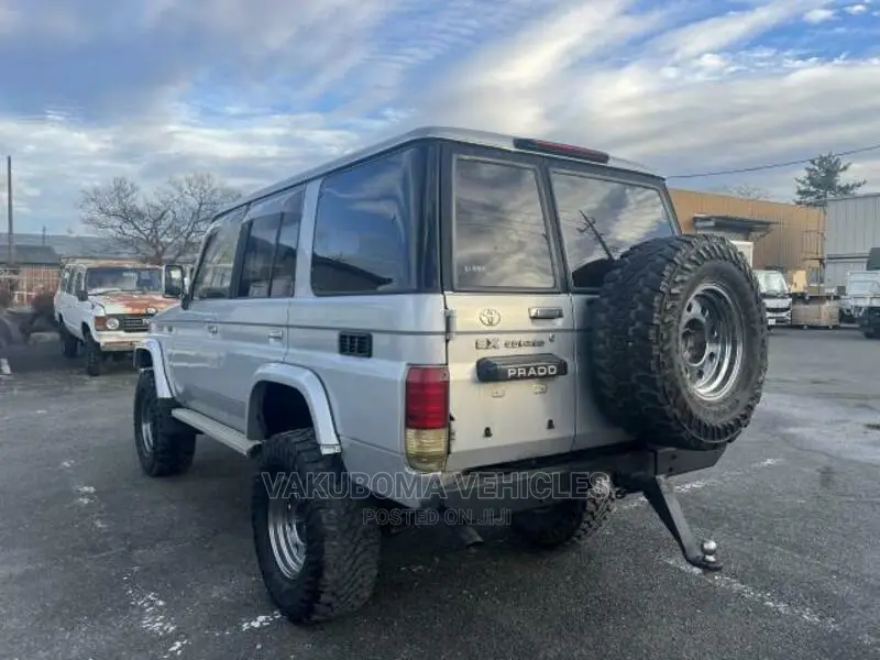 Toyota Land Cruiser Prado 1993 Silver