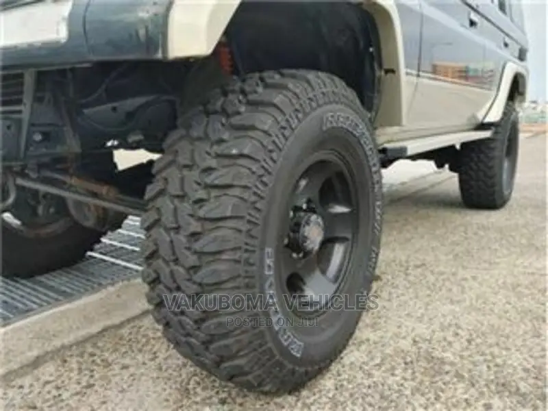 Toyota Land Cruiser Prado 1996 Green